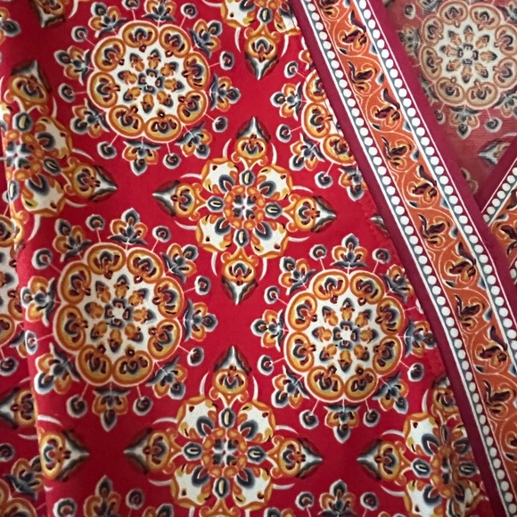 Max Studio Designer Women's Red Patterned Wrap Blouse Size Medium - Picture 14 of 15